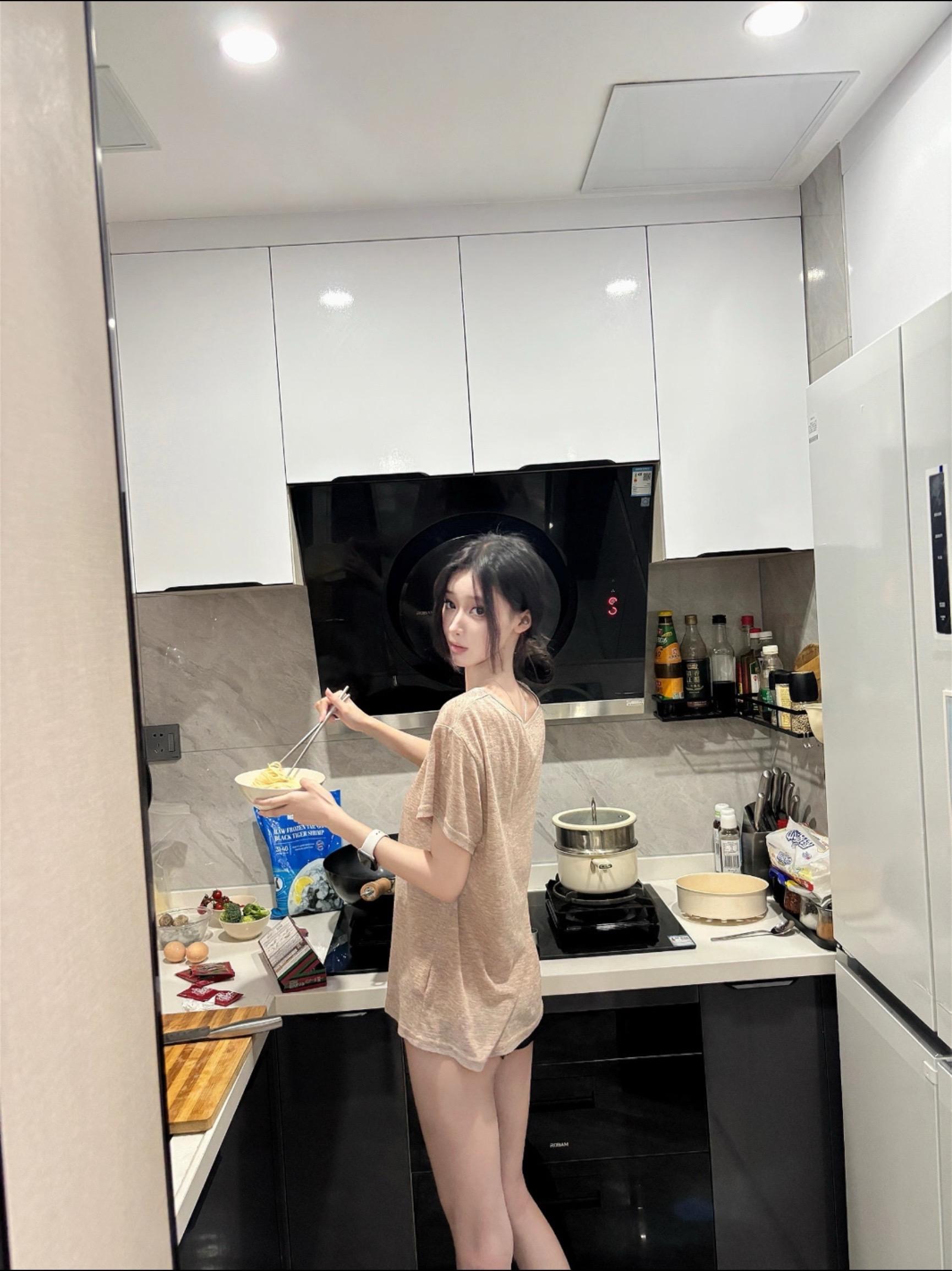 原创短剧：我的AI女友觉醒了